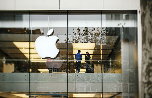 bigstock-Apple-Store-In-Germany-Frankf-63043516