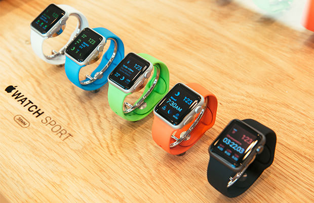 bigstock-Apple-Watch-Starts-Selling-Wor-87563378