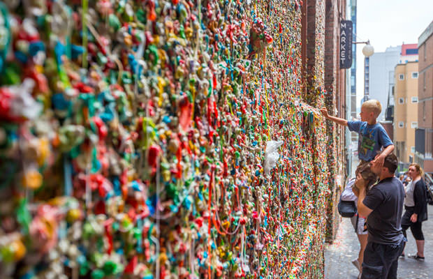 Seattle-Gum-Wall-Gets-Cleaned