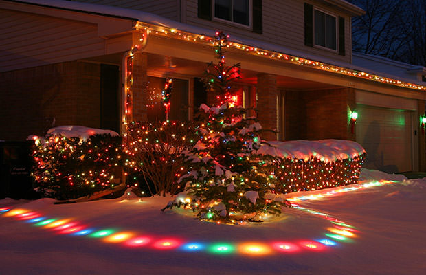 bigstock-Christmas-Lights-On-Homes-239694